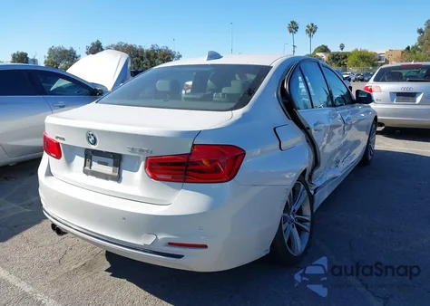 2017 BMW 330I xDrive z USA, uszkodzony, nr VIN WBA8D9G32HNU62017